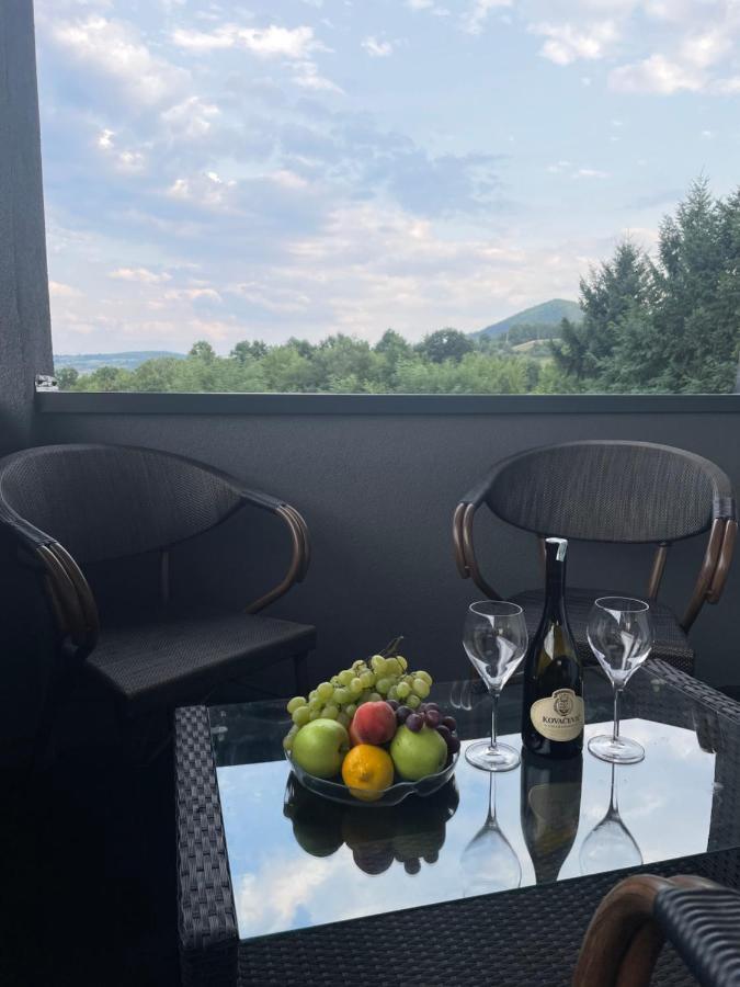 Ammirevole Ravne Apartments 비소코 외부 사진