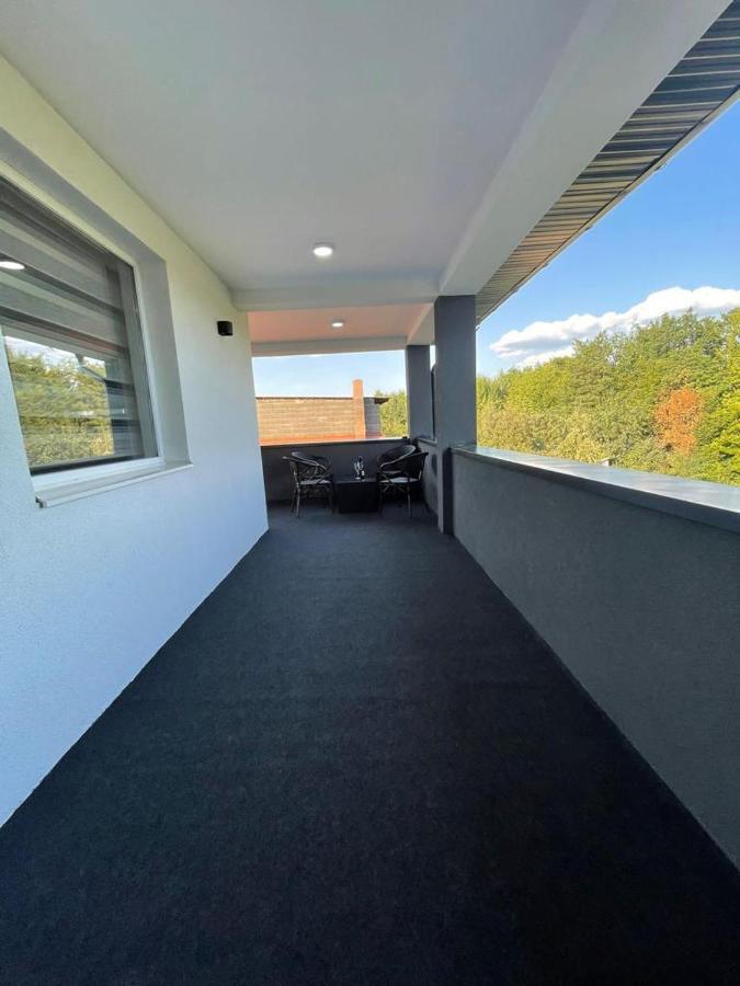 Ammirevole Ravne Apartments 비소코 외부 사진