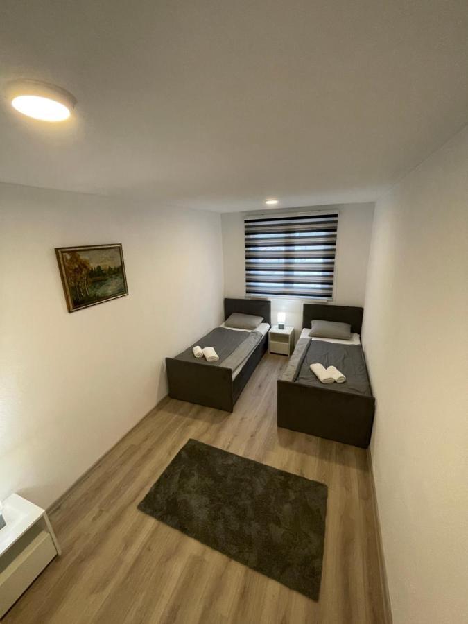 Ammirevole Ravne Apartments 비소코 외부 사진