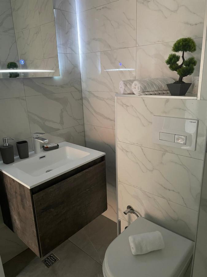 Ammirevole Ravne Apartments 비소코 외부 사진