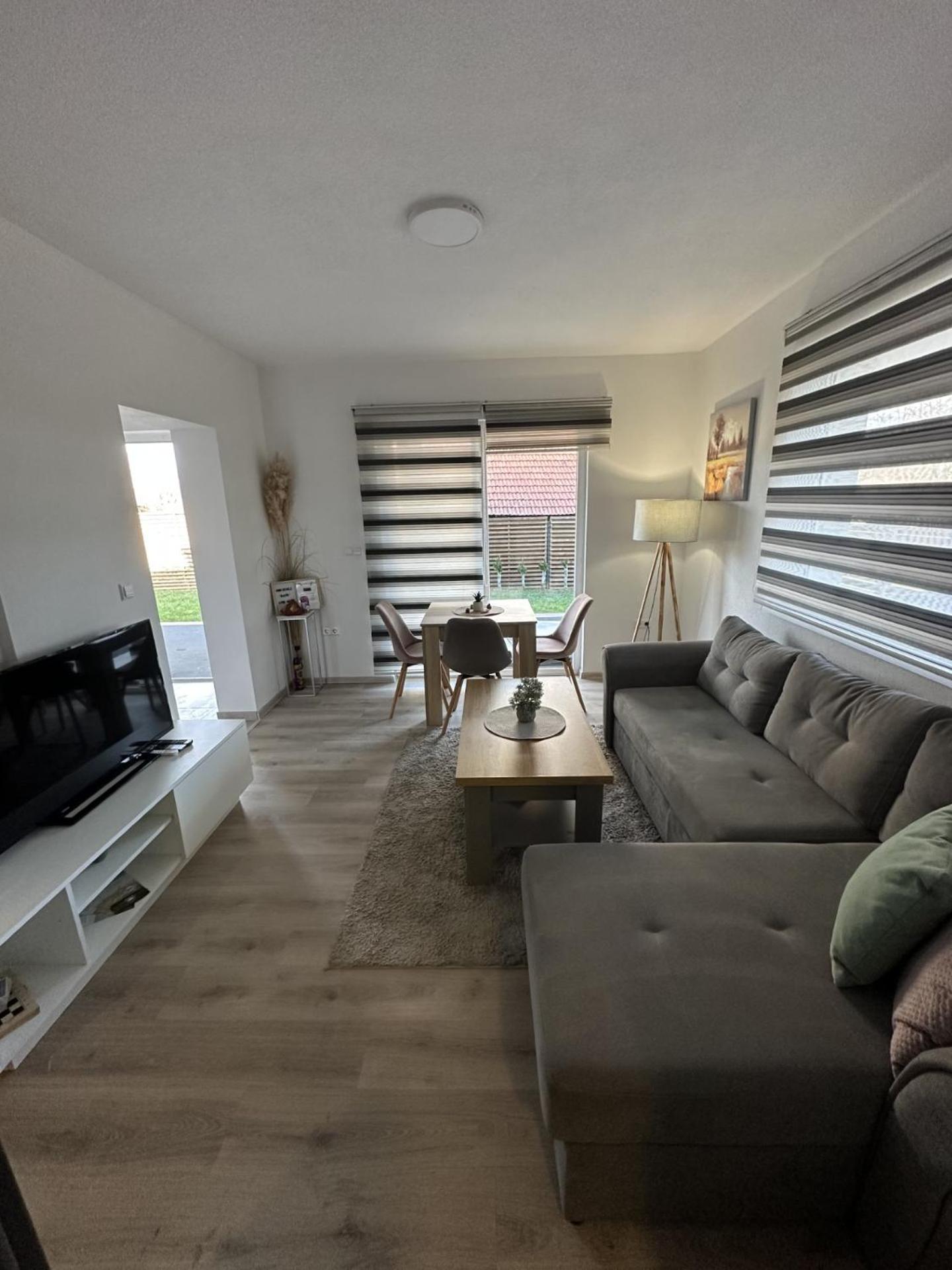 Ammirevole Ravne Apartments 비소코 외부 사진
