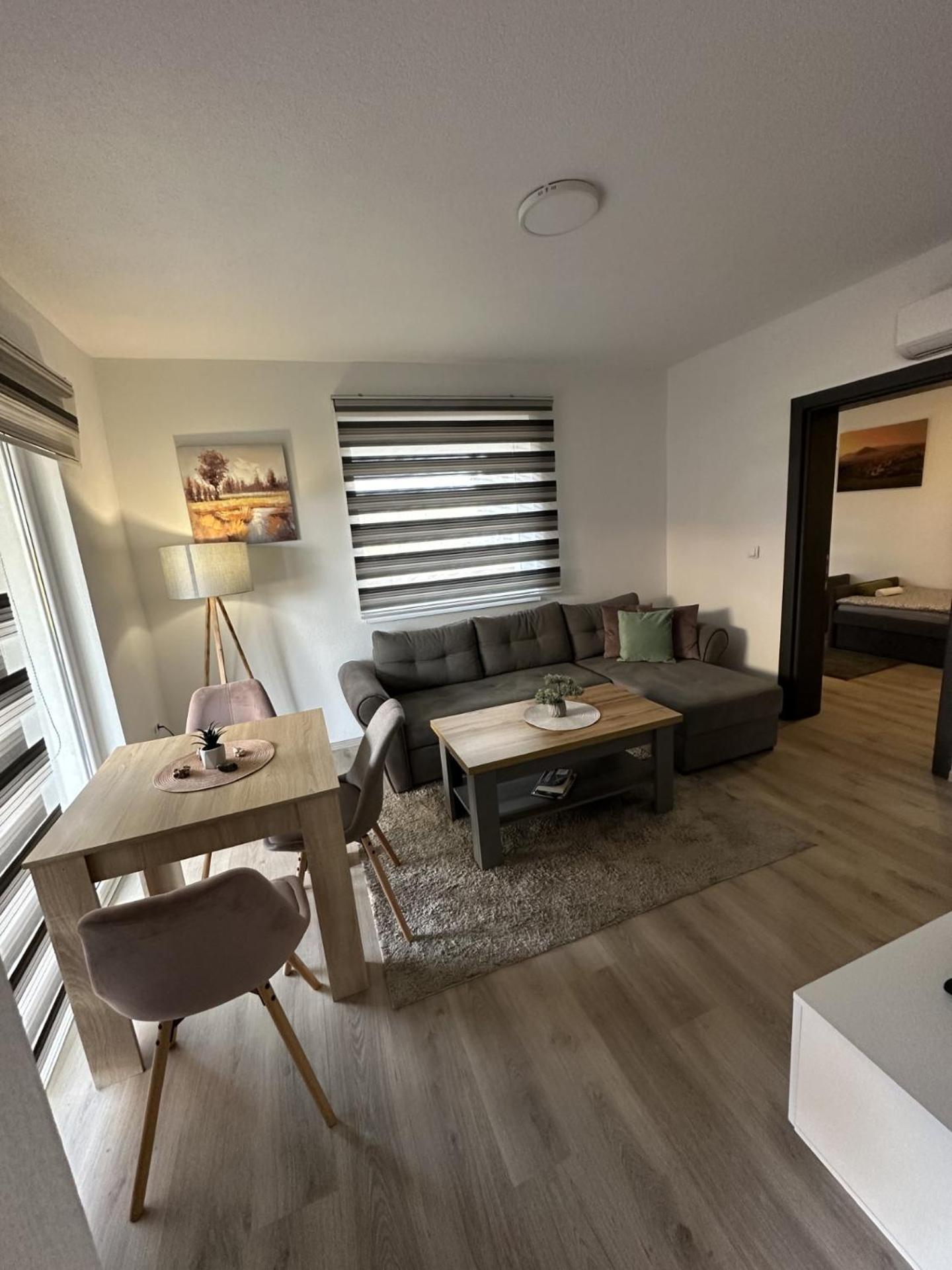 Ammirevole Ravne Apartments 비소코 외부 사진